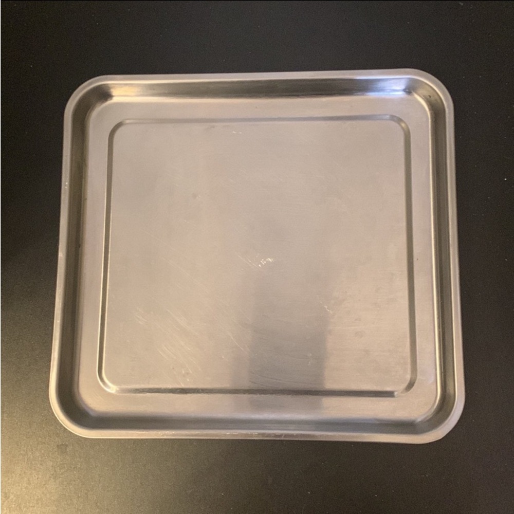 Vintage Kensington Ware Aluminum Square Tray. Measure: 9” x 8” x .5”.